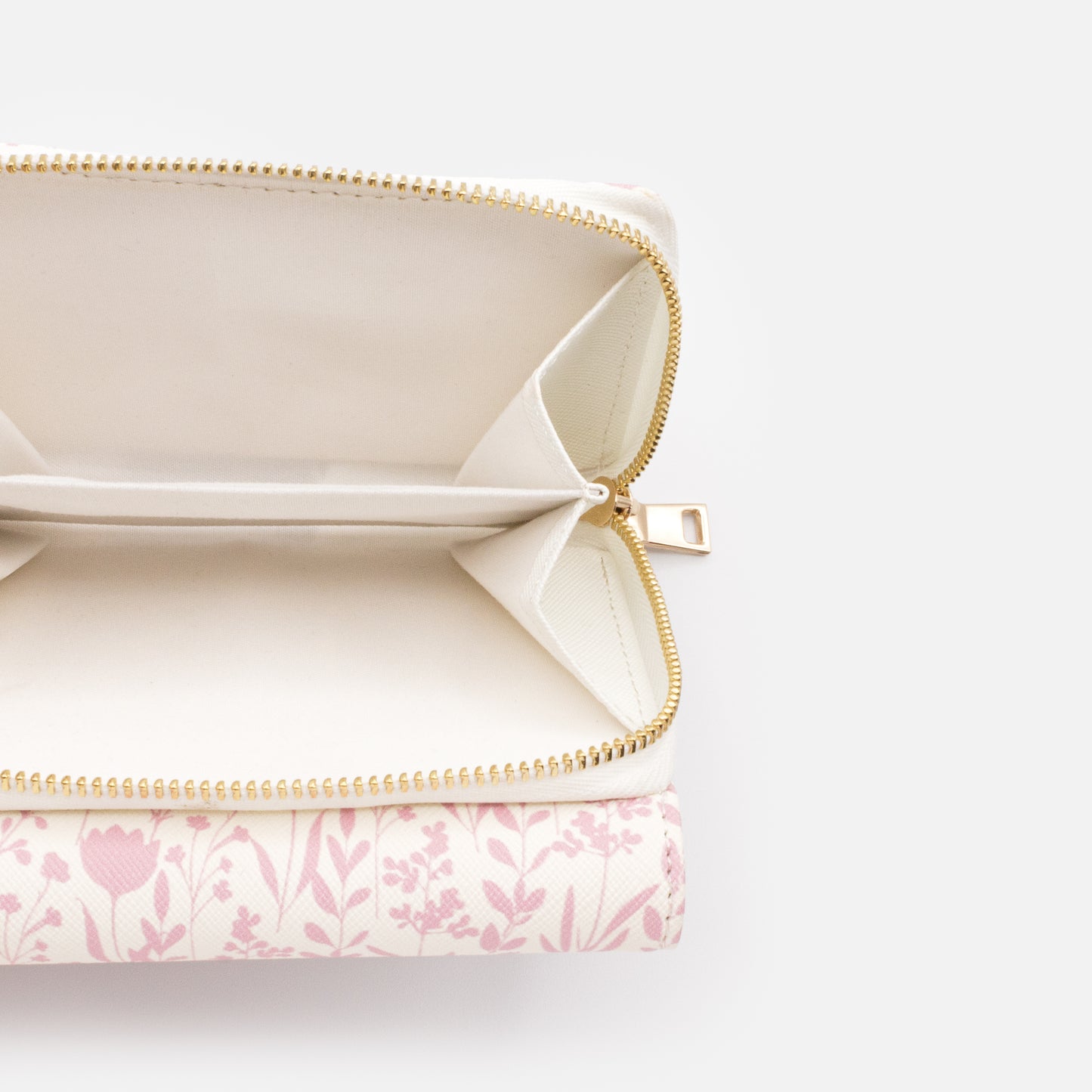 BG253W055MM - Ivory Saffiano PU wallet with pink flower print
