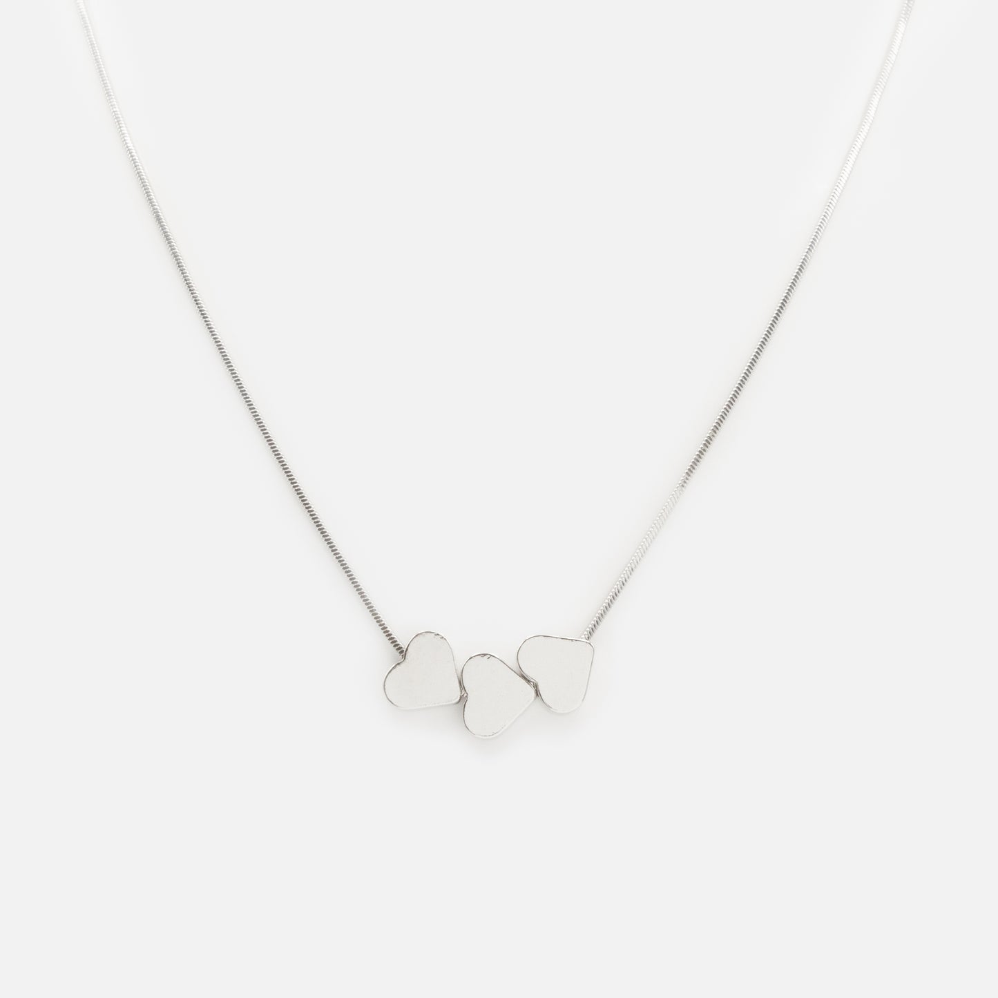 FS253N035SL - Collier argenté avec trio de cœurs plats