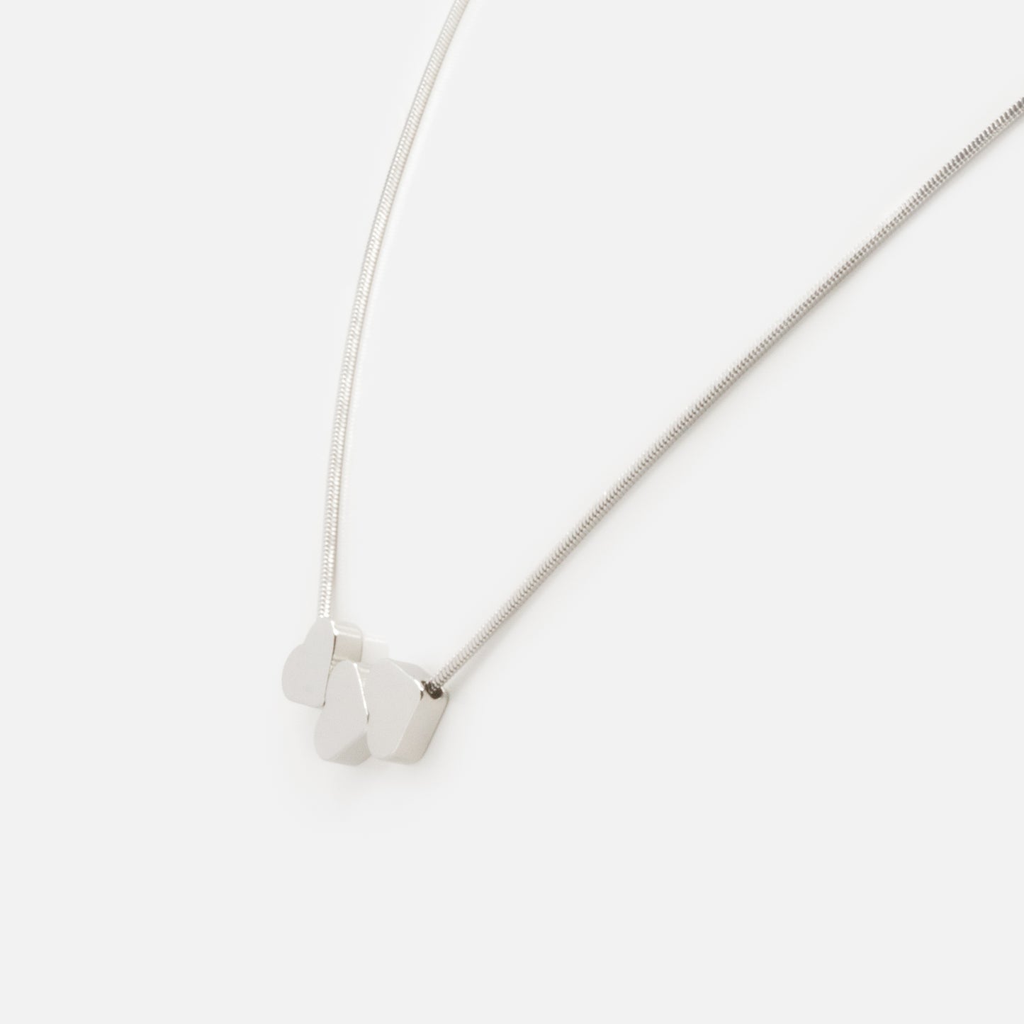 FS253N035SL - Collier argenté avec trio de cœurs plats