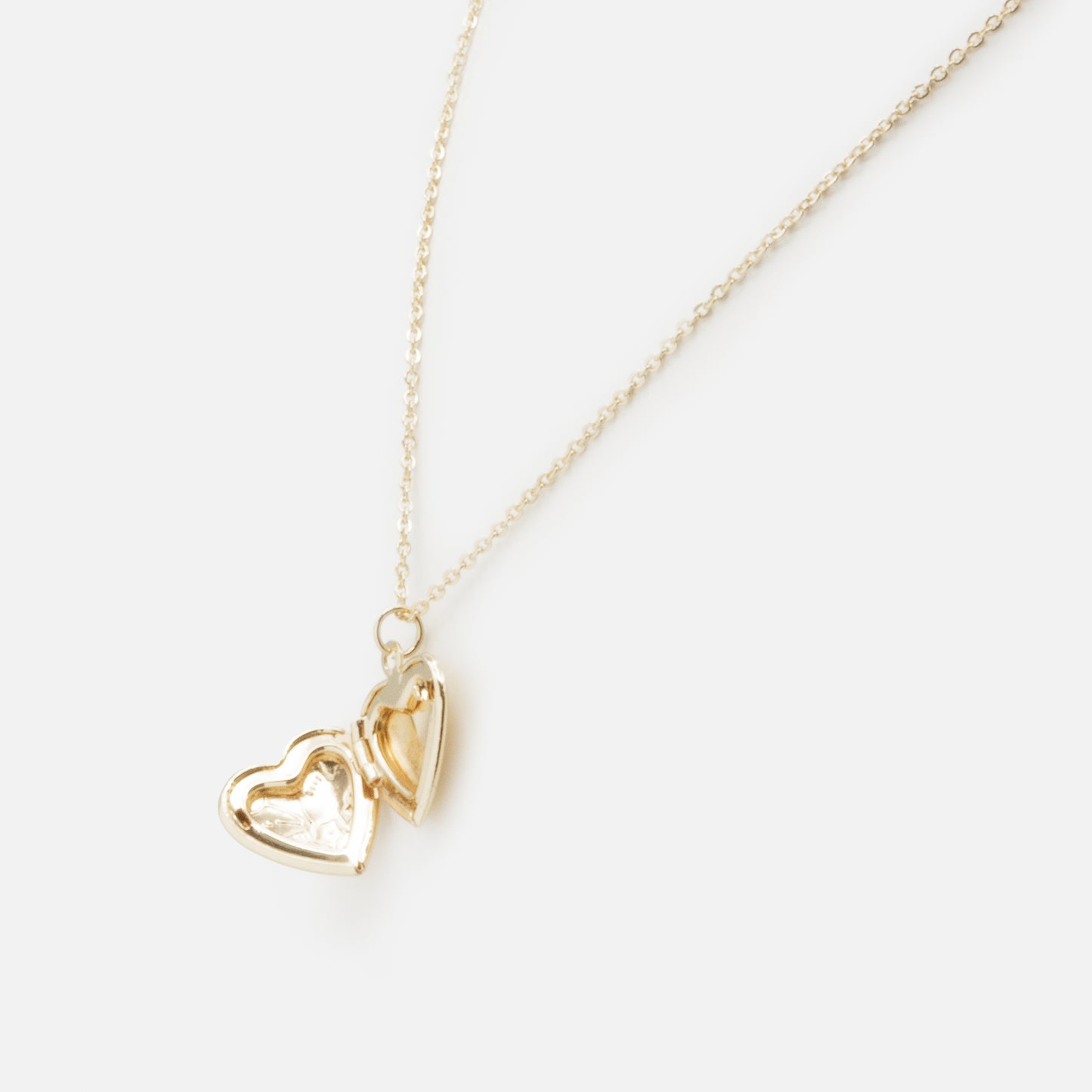 FS253N038GL - Golden necklace with openable & engraved heart medallion