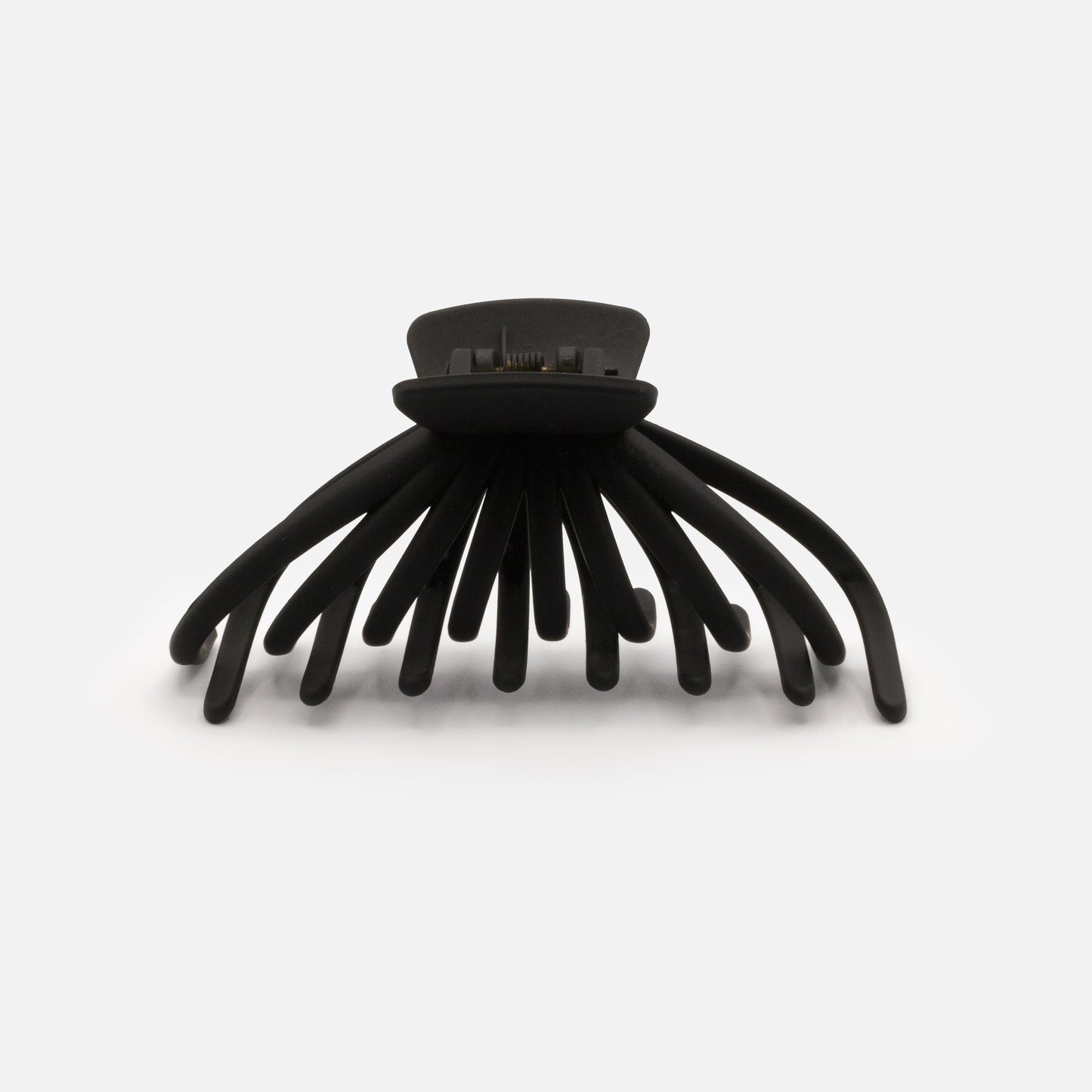 HA253W038BK - Octopus mat black plastic claw