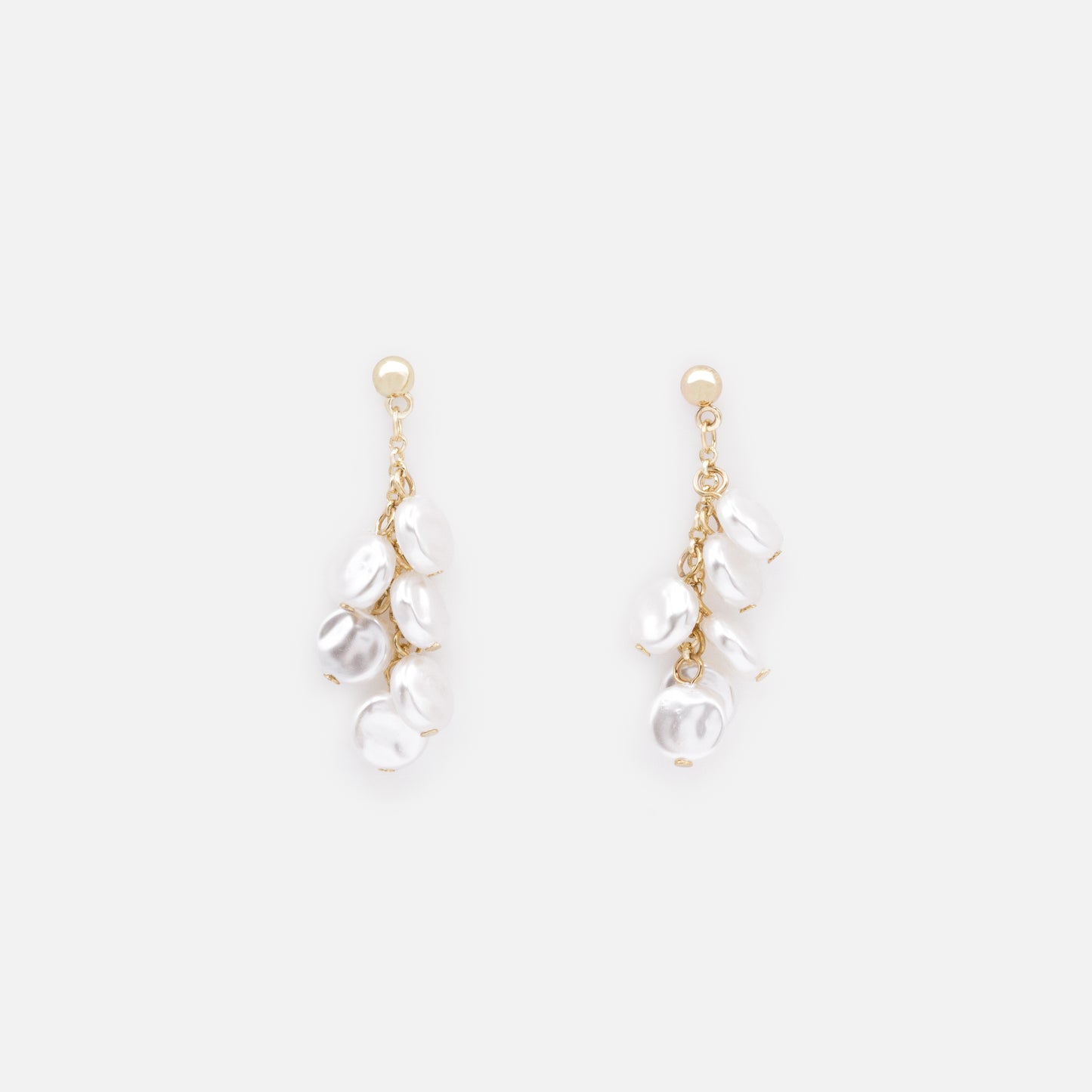 PL253E003GL - Long golden earrings with flat pearls