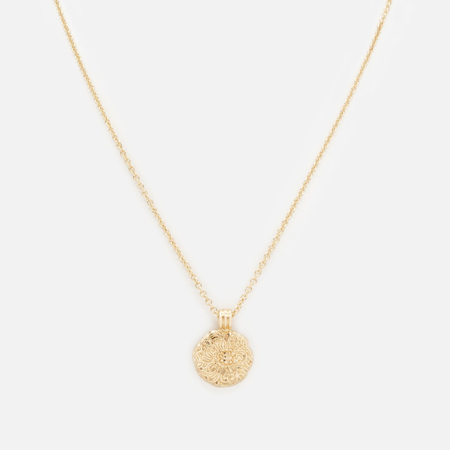 PR253N027GL - Textured flower charm golden necklace