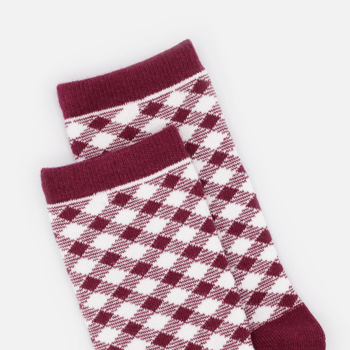 SO253-020BU - White & burgundy plaid socks