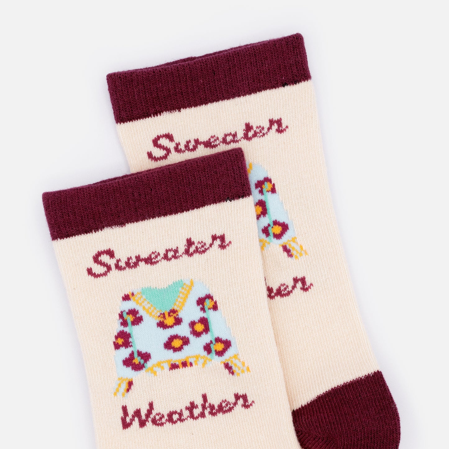 SO253-021BU - Beige & burgundy "Sweater Weather" socks