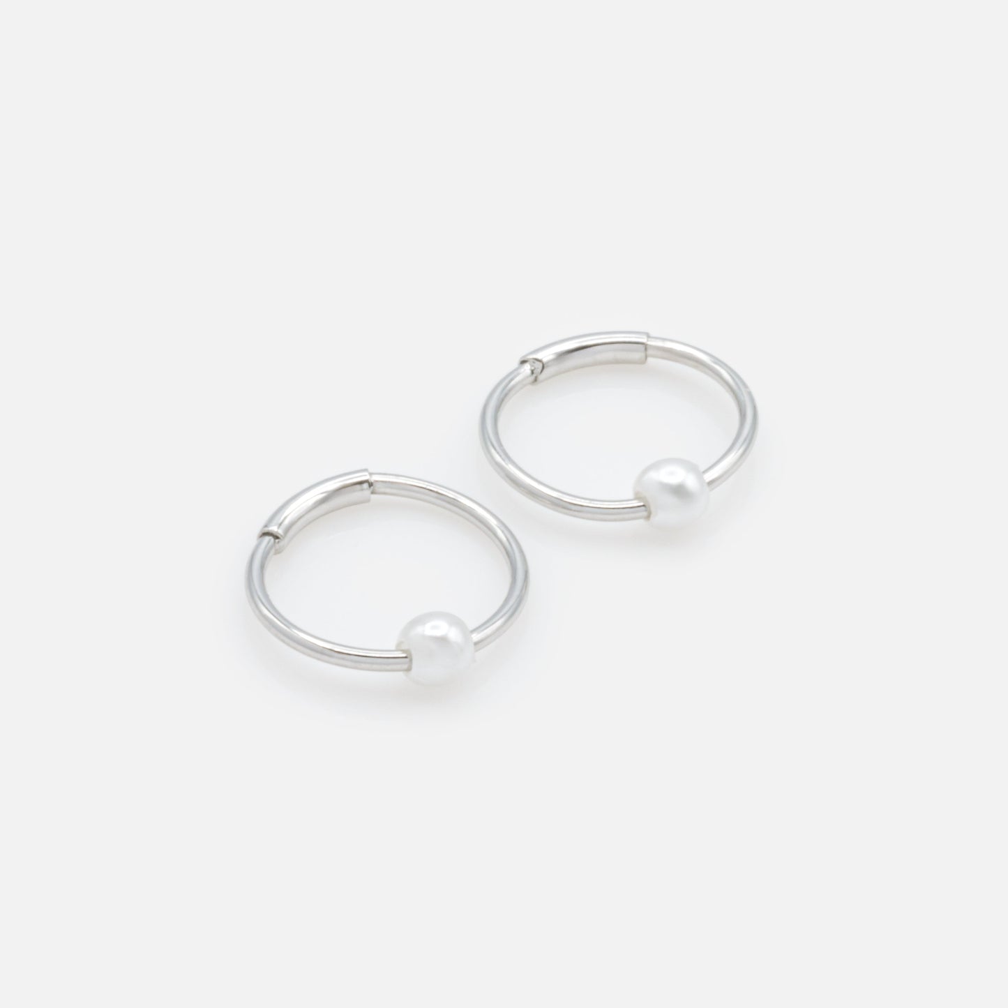 SSM201E05AR - Mini silver sleeper earrings in stainless steel with pearl