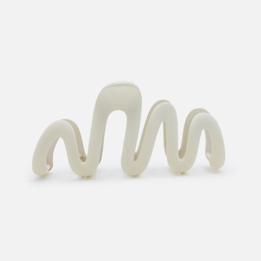 HA253W037BE - Mat white wavy plastic claw