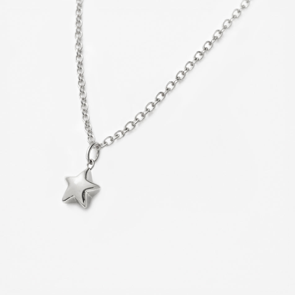 Mini collier étoile argentée en acier inoxydable - MN253N006SL