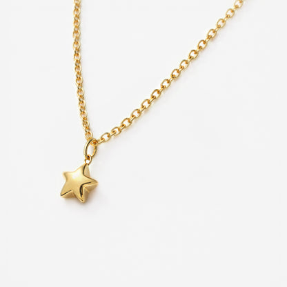 Mini golden star necklace in stainless steel - MN253N008GL