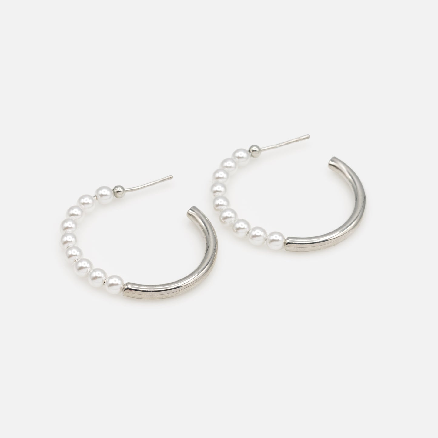 Boucles d'oreilles anneaux argentés moitié perles - PL251E005SL