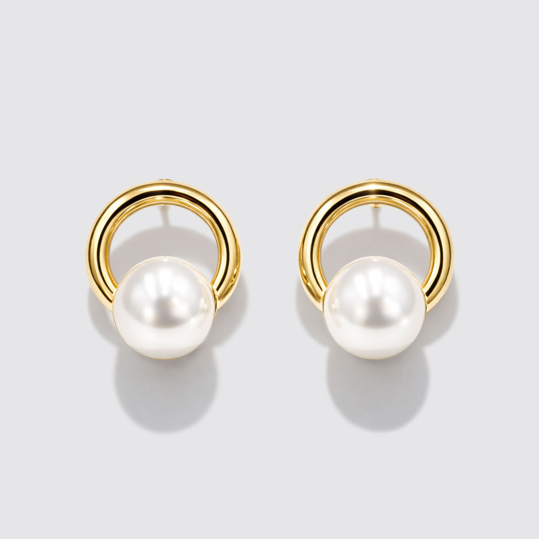 Gold-Tone Hoop Earrings with Pearl