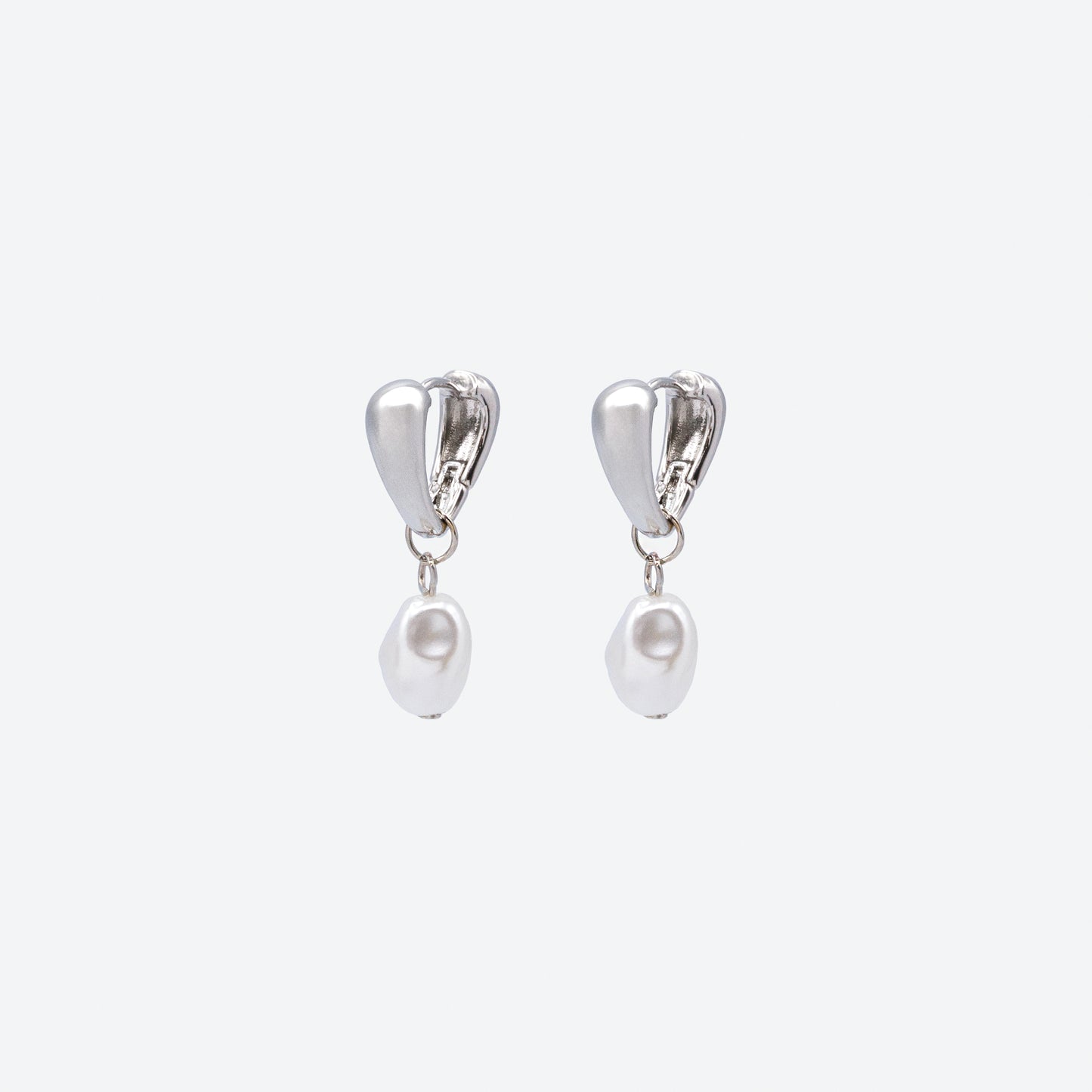 Boucles d'oreilles huggies argentées triangulaires breloque perle - PL253E008SL