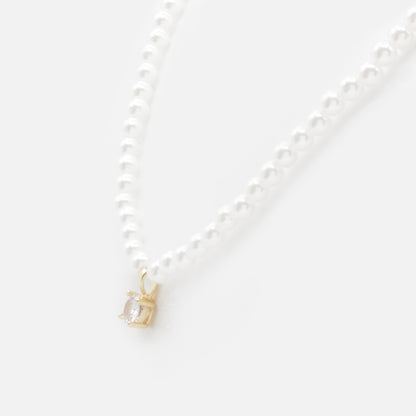 PL253N017GL - Collier de perles breloque dorée avec zircon cubique