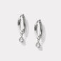 Boucles d'oreilles huggies argentées breloque zircon cubique en acier inoxydable - SS201GE06AR