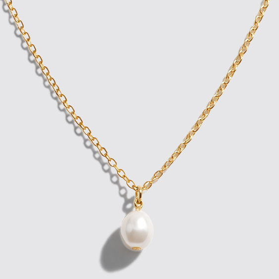 Golden necklace in stainless steel with pearl pendant