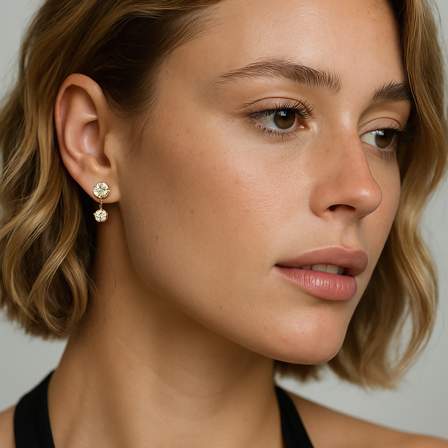 Boucles d'oreilles dorées pendantes en acier inoxydable avec zircons cubiques - SS253E011GL