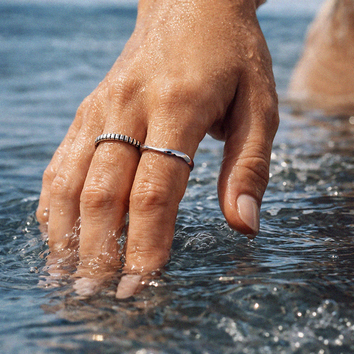 Textured silvered ring in stainless steel - SS253R022SL